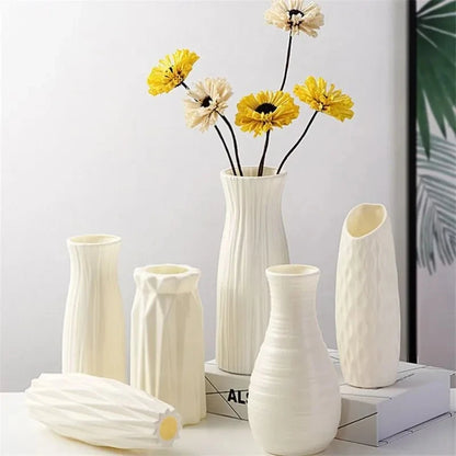 1pc Nordic Plastic Vase Simple Small Fresh Flower Pot Storage Bottle