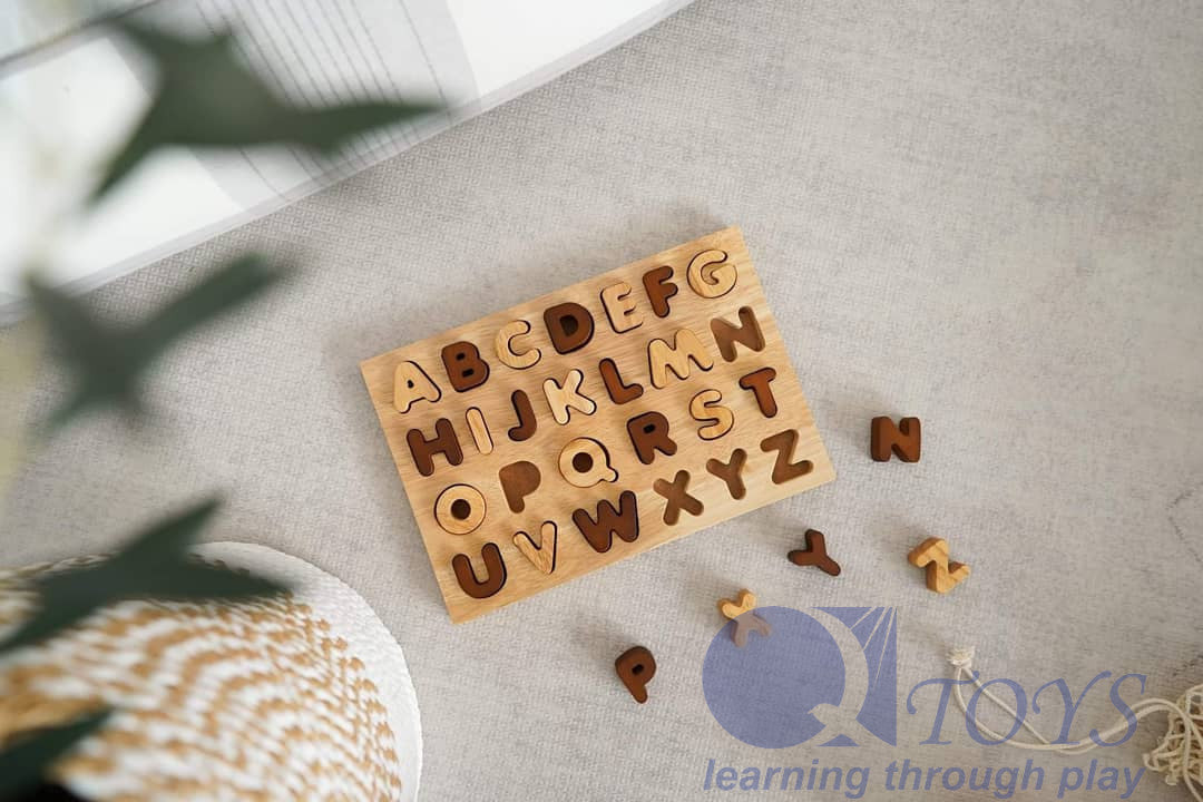 QToys Australia Natural capital letter puzzle